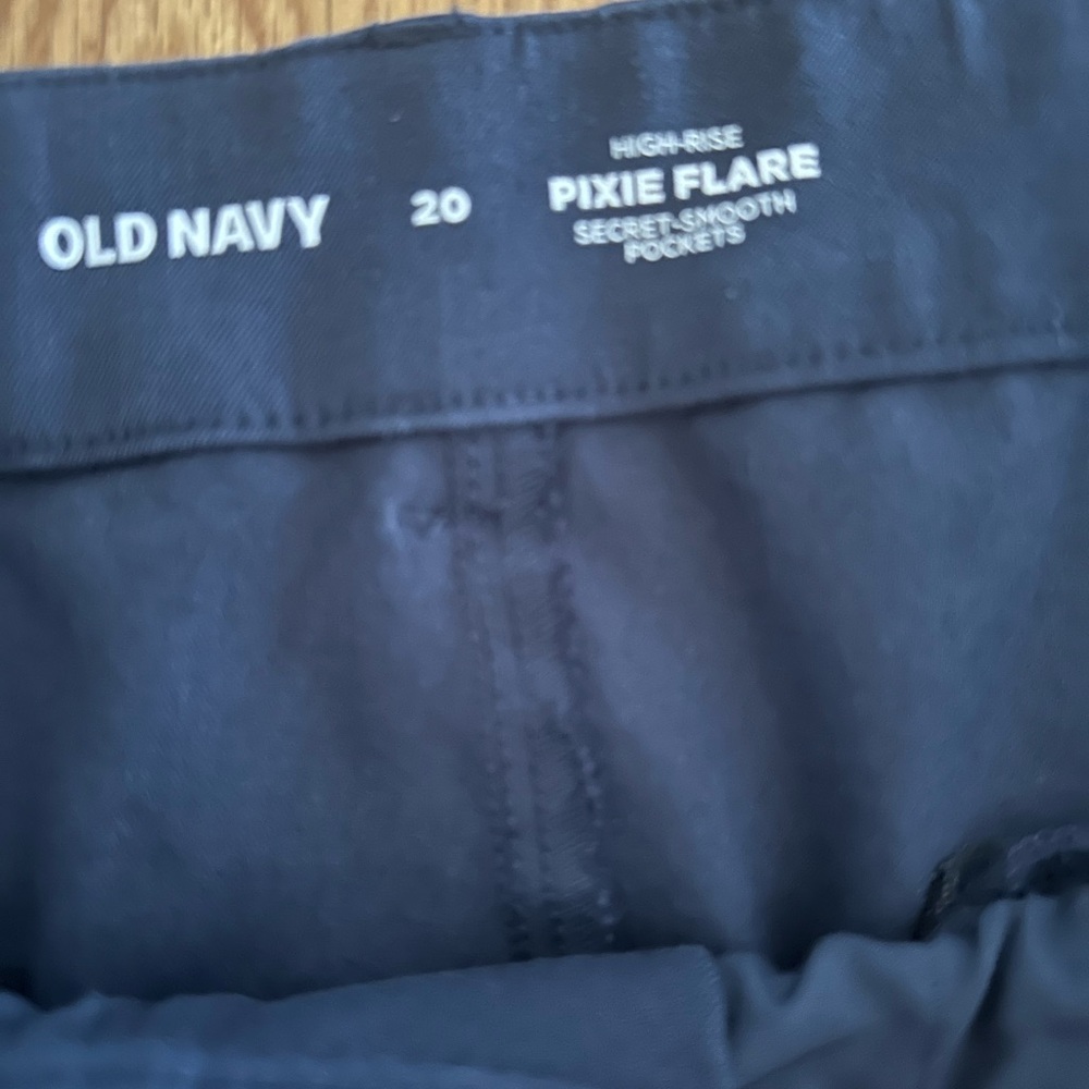 Old Navy High-Rise Pixie Flare Pants - Dark Blue - Picture 2 of 2